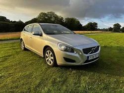 Grå Begagnad 2013 Volvo V60 Kombi | 82 999 kr (Bra pris)