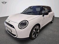 Vit Begagnad 2024 Mini Cooper SE Halvkombi | 369 900 kr