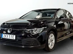 Svart (black) Begagnad 2021 VW Golf VIII Life Halvkombi | 224 900 kr (Bra pris)
