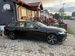 Svart Begagnad 2018 Volvo V90 Momentum Kombi | 129 000 kr (Lite dyr)