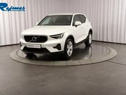 Vit (crystal vit metallic) Begagnad 2023 Volvo XC40 Core SUV | 354 900 kr (Bra pris)
