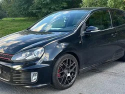 Svart Begagnad 2011 VW Golf VII Edition Halvkombi | 154 900 kr (Marknadspris)
