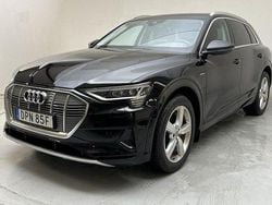 Svart Begagnad 2020 Audi e-tron Proline SUV | 300 000 kr (Bra pris)