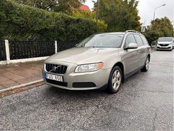 Brun Begagnad 2008 Volvo V70 Kinetic Kombi | 39 000 kr