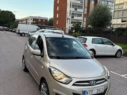 Silver Begagnad 2011 Hyundai i10 Premium Halvkombi | 32 000 kr (Bra pris)