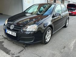 Svart Begagnad 2007 VW Golf VI Halvkombi | 39 900 kr (Marknadspris)