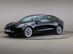 Svart Begagnad 2022 Tesla Model 3 Standard Range Sedan | 279 000 kr (Bra pris)