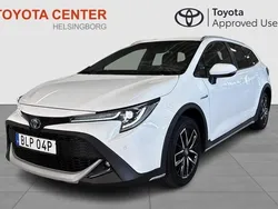 Vit Begagnad 2021 Toyota Corolla Sport SUV | 269 500 kr (Marknadspris)