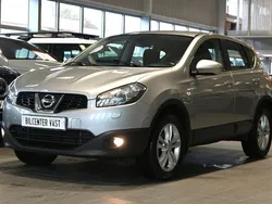 Silver (silver metallic) Begagnad 2013 Nissan Qashqai Acenta SUV | 99 000 kr (Marknadspris)
