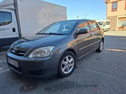 Grå Begagnad 2006 Toyota Corolla Halvkombi | 40 000 kr (Lite dyr)