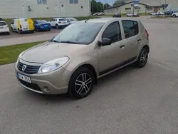 Grå Begagnad 2012 Dacia Sandero Halvkombi | 44 900 kr