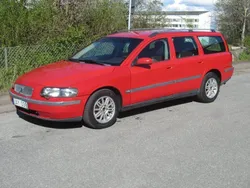 Röd Begagnad 2004 Volvo V70 Kombi | 25 500 kr (Bra pris)