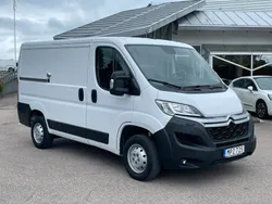 Vit Begagnad 2022 Citroën Jumper Minibuss | 189 900 kr (Marknadspris)