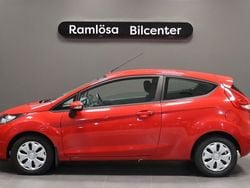Röd Begagnad 2009 Ford Fiesta Trend Halvkombi | 39 900 kr (Marknadspris)