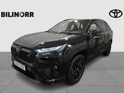 Svart Begagnad 2023 Toyota RAV4 Hybrid Sport SUV | 489 900 kr (Marknadspris)