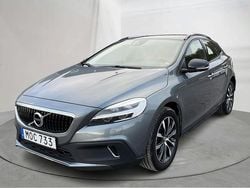 Grå Begagnad 2019 Volvo V40 CC Plus Kombi | 207 000 kr (Marknadspris)