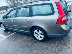 Begagnad 2008 Volvo V70 Kombi | 40 000 kr (Marknadspris)