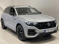 Silver (antimonial silver metalli) Begagnad 2022 VW Touareg R SUV | 619 900 kr (Bra pris)