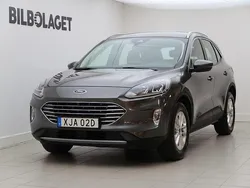 Grå Begagnad 2022 Ford Kuga Titanium SUV | 229 800 kr (Marknadspris)