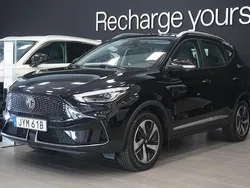 Svart Begagnad 2022 MG ZS Luxury Sedan | 239 900 kr (Superpris)
