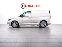Vit Begagnad 2021 VW Caddy Minibuss | 279 700 kr (Dyr)
