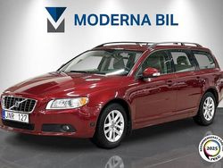 Röd Begagnad 2009 Volvo V70 Momentum Kombi | 99 900 kr (Marknadspris)
