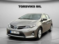 Brun Begagnad 2013 Toyota Auris Hybrid Active Halvkombi | 169 900 kr (Lite dyr)