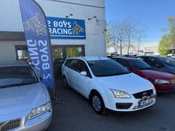 Vit Begagnad 2008 Ford Focus Kombi | 26 900 kr (Marknadspris)