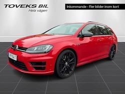 Röd Begagnad 2015 VW Golf VII R Sedan | 269 900 kr (Lite dyr)