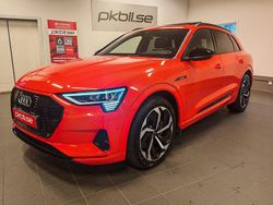 Röd Begagnad 2021 Audi e-tron Advanced SUV | 379 000 kr (Marknadspris)