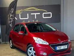 Mörkröd (röd) Begagnad 2014 Peugeot 208 Halvkombi | 84 900 kr (Marknadspris)