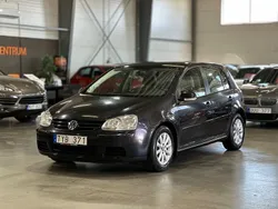 Svart Begagnad 2006 VW Golf V Sportline Halvkombi | 34 900 kr (Marknadspris)