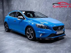 Blå Begagnad 2014 Volvo V40 R-Design Momentum Kombi | 122 800 kr (Marknadspris)