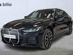 Svart Begagnad 2025 BMW i4 Comfort Edition Sedan | 629 900 kr (Marknadspris)