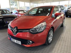 Röd Begagnad 2013 Renault Clio IV Halvkombi | 59 900 kr (Bra pris)