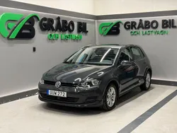 Mörkgrå (grå) Begagnad 2015 VW Golf VII Halvkombi | 129 900 kr (Marknadspris)