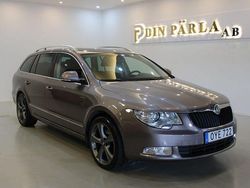 Ljusbrun (brun) Begagnad 2012 Skoda Superb Kombi | 54 900 kr (Marknadspris)