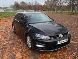 Svart Begagnad 2015 VW Golf VII R-line Halvkombi | 114 900 kr (Dyr)