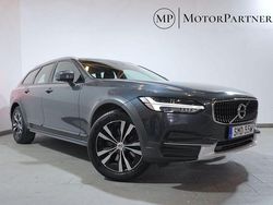 Grå Begagnad 2019 Volvo V90 CC Momentum Kombi | 229 900 kr (Marknadspris)