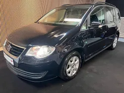 Svart Begagnad 2009 VW Touran Trendline Minibuss | 44 900 kr (Bra pris)
