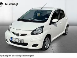 Vit Begagnad 2011 Toyota Aygo Eco Halvkombi | 48 900 kr (Marknadspris)