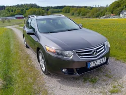 Grå Begagnad 2011 Honda Accord Elegance Kombi | 60 000 kr (Superpris)