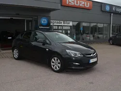 Svart Begagnad 2013 Opel Astra Active Halvkombi | 59 900 kr (Marknadspris)