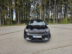 Svart Begagnad 2018 Kia Niro Advance SUV | 159 000 kr (Marknadspris)