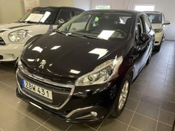 Svart Begagnad 2017 Peugeot 208 Halvkombi | 86 900 kr (Marknadspris)