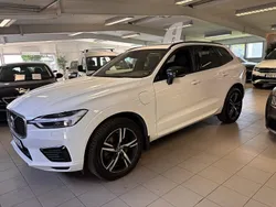 Vit Begagnad 2020 Volvo XC60 R-Design SUV | 359 900 kr (Marknadspris)