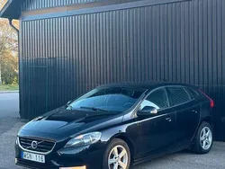 Svart Begagnad 2014 Volvo V40 Kinetic Kombi | 89 700 kr (Bra pris)