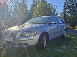 Silver Begagnad 2007 Volvo V50 Kinetic Kombi | 13 000 kr (Superpris)