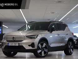 Ljusgrå Begagnad 2022 Volvo XC40 Plus SUV | 299 900 kr