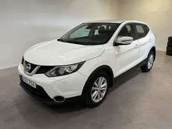 Vit Begagnad 2015 Nissan Qashqai SUV | 139 900 kr (Marknadspris)